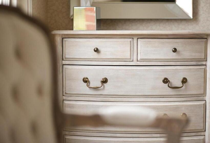 غرفة سوبيريور, The Northgate