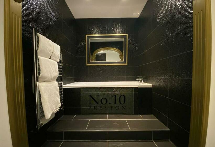 豪华工作室, No.10 Preston
