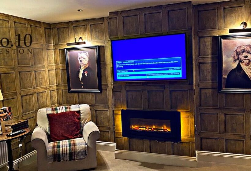 شقة غرفتين, No.10 Preston