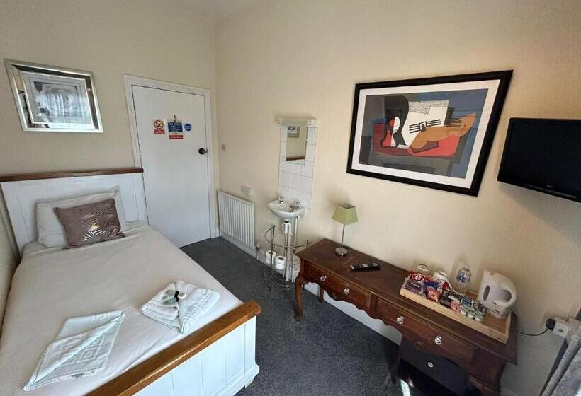 اتاق استاندارد یک نفره با چشم‌انداز دریا, The Lyndhurst Guest House