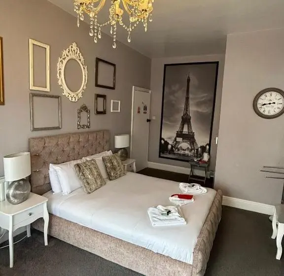 オーシャンビューデラックスルーム, The Lyndhurst Guest House
