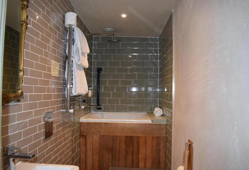 高级大房间, Alma Inn & Dining Rooms