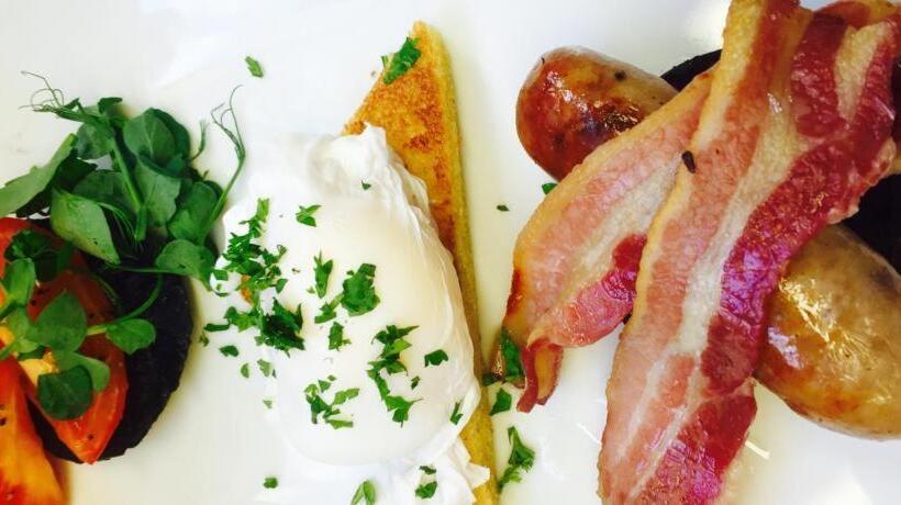 标准间, Alma Inn & Dining Rooms