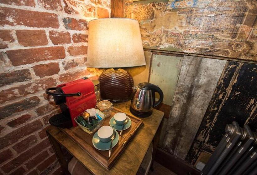 标准间, Alma Inn & Dining Rooms