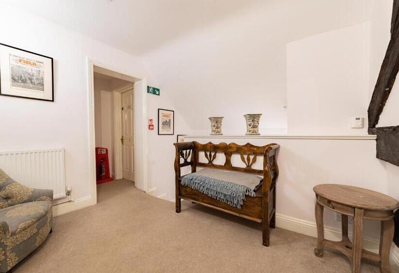 デラックスルーム, George And Dragon