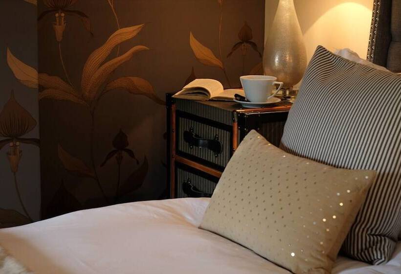 デラックスルーム, The Queens At Horton