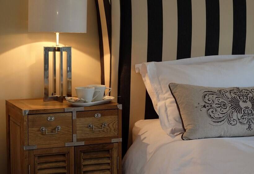 デラックスルーム, The Queens At Horton