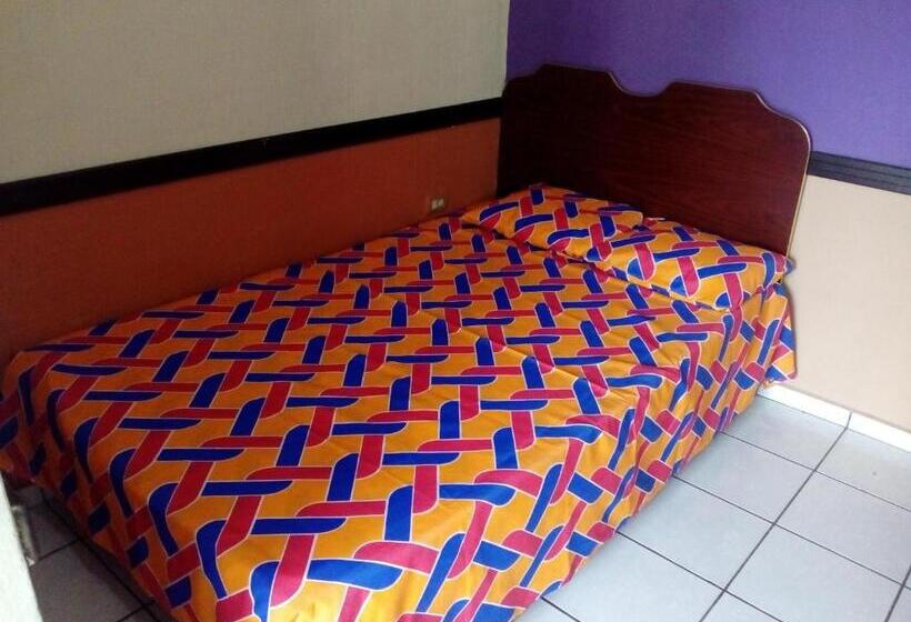 اتاق استاندارد, Latino