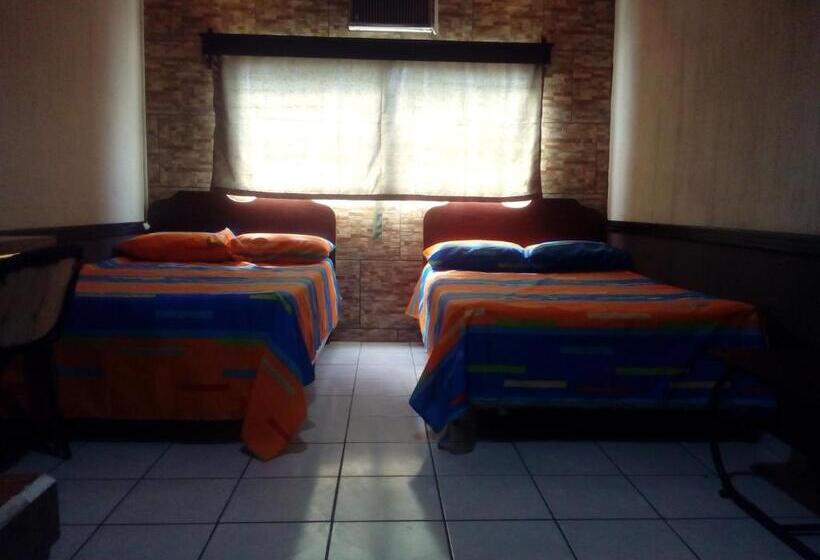 اتاق سوپریور, Latino