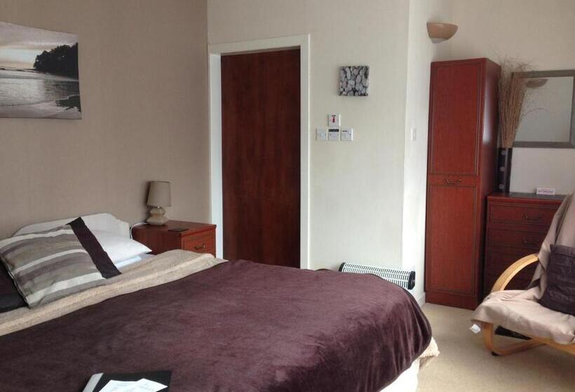 Номер Стандарт, Strathwhillan House