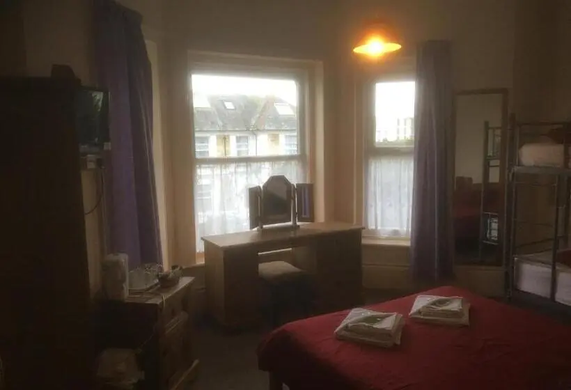 スイート（家族用）, Chester Lodge