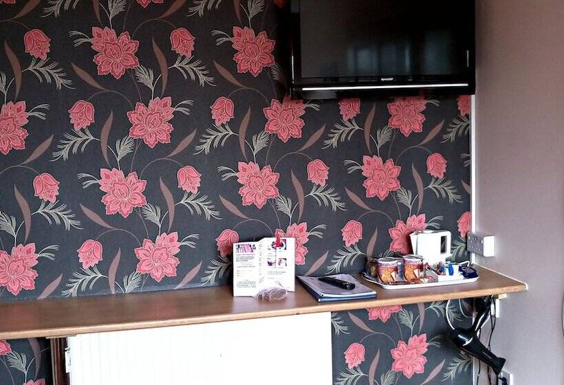 غرفة قياسية مطلّة علي الحديقة, Knights Rest Guest House