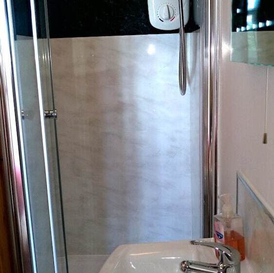 غرفة قياسية مطلّة علي الحديقة, Knights Rest Guest House