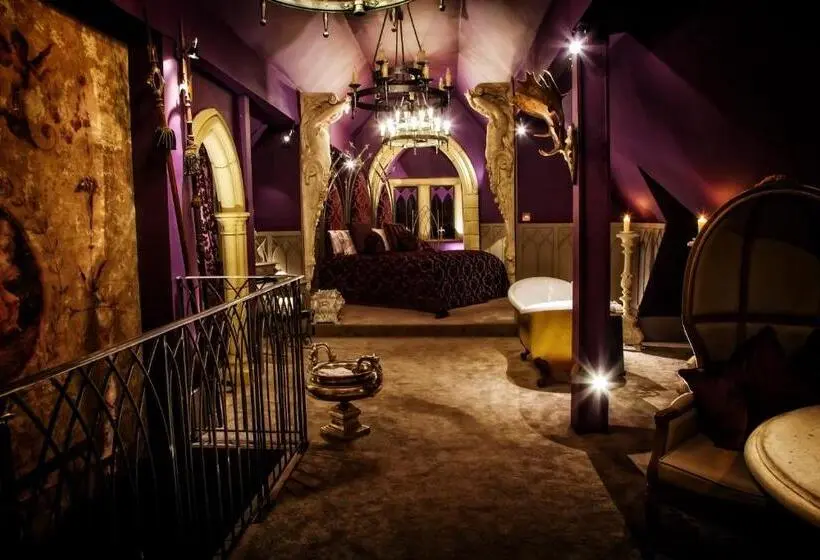 キングサイズベッドのスイートルーム, Manor Court