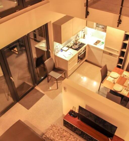 1 Bedroom Penthouse Apartment, Bluestone Boarding Apartments