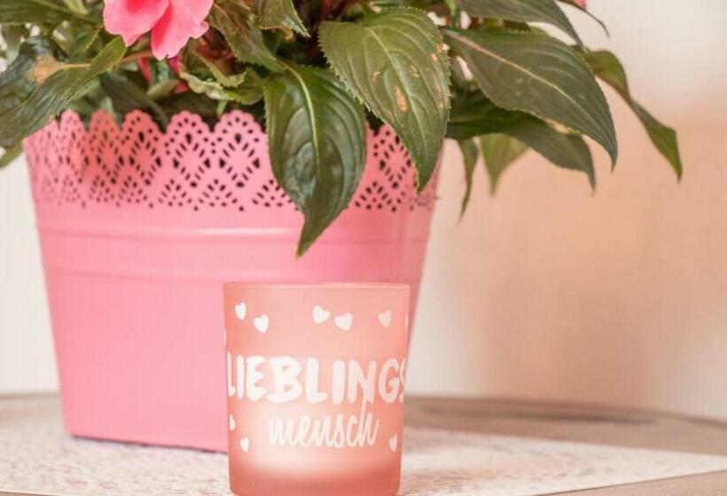 شقة غرفة نوم واحدة مزودة بشُرفة, Auf M Reifnhof