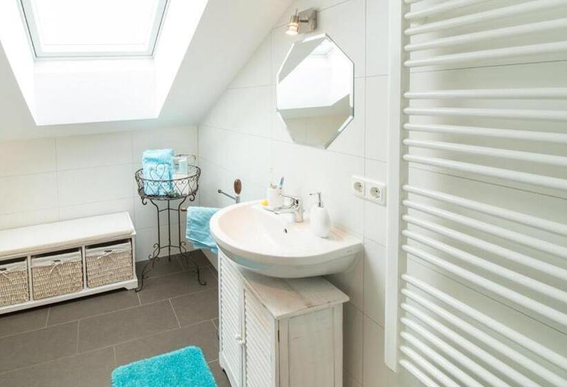 شقة غرفة واحدة مطلة على الحديقة, Auf M Reifnhof