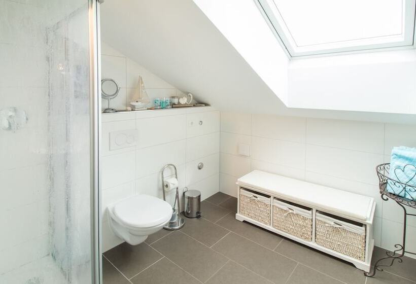 شقة غرفة نوم واحدة مزودة بشُرفة, Auf M Reifnhof