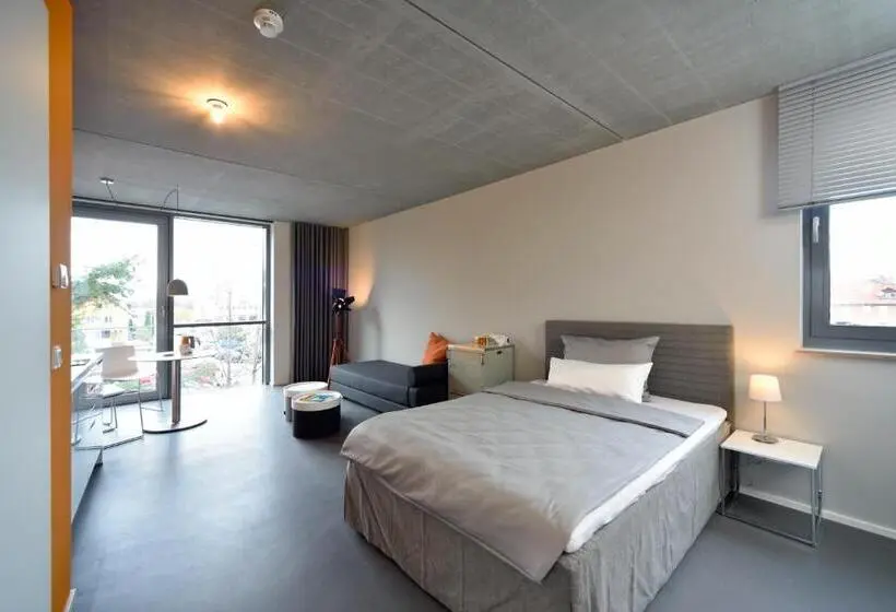 スタンダードスタジオ, Loft Apartments
