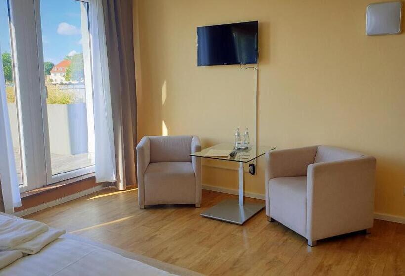 غرفة قياسية مطلّة علي البحيرة, Haus Vier