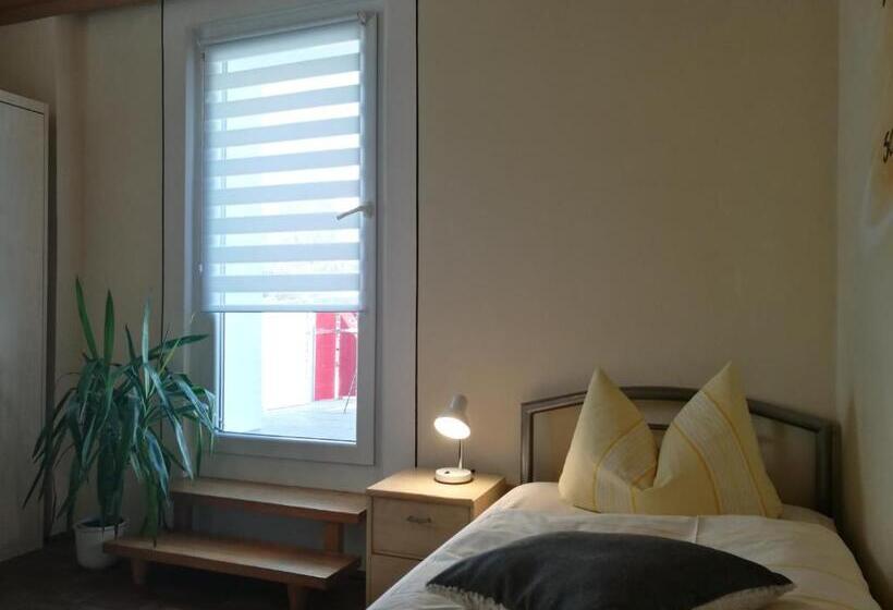 Номер Стандарт Индивидуальный с Балконом, Pension Und Restaurant Reck