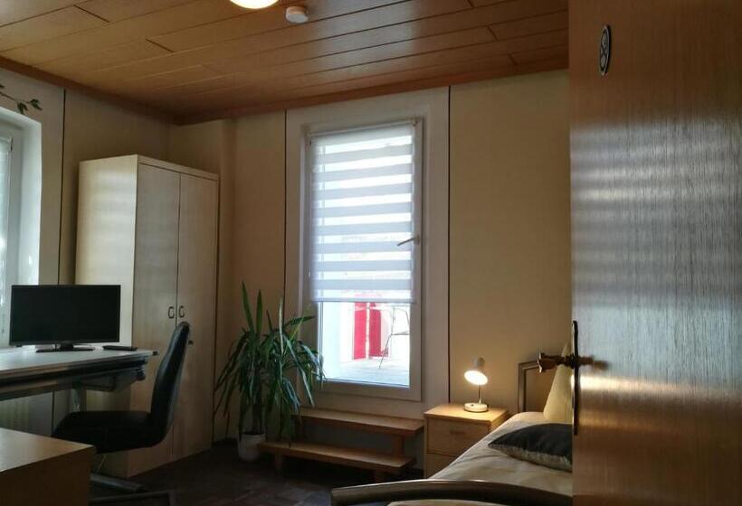 Номер Стандарт Индивидуальный с Балконом, Pension Und Restaurant Reck