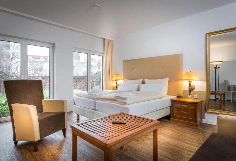 스탠다드 스튜디오, Hanse City Boardinghouse