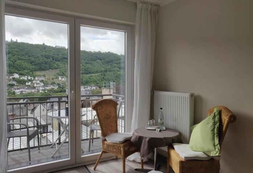 Номер Стандарт с Балконом, Weingut Stiftshof