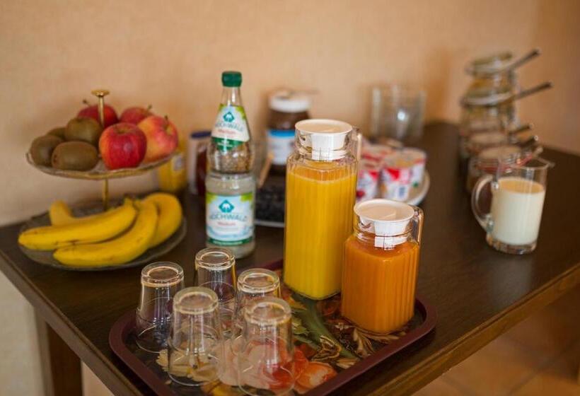 Номер Стандарт с Балконом, Weingut Stiftshof