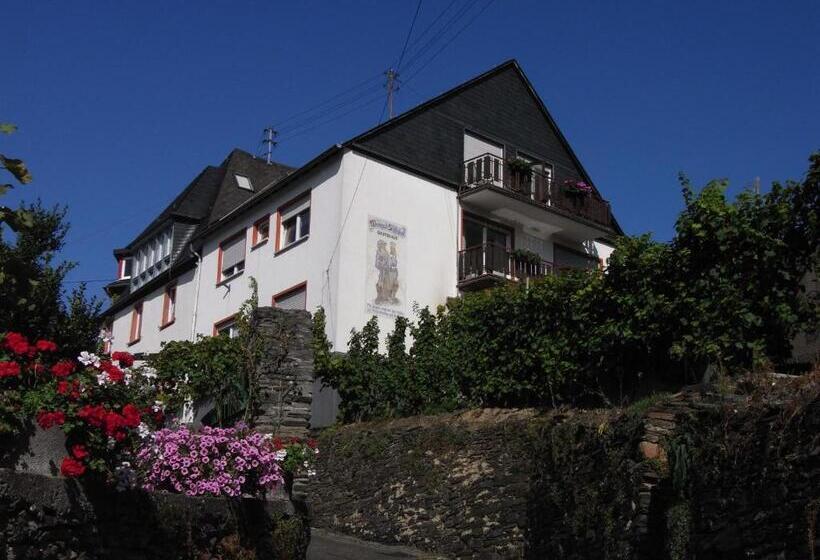 Номер Стандарт с Балконом, Weingut Stiftshof