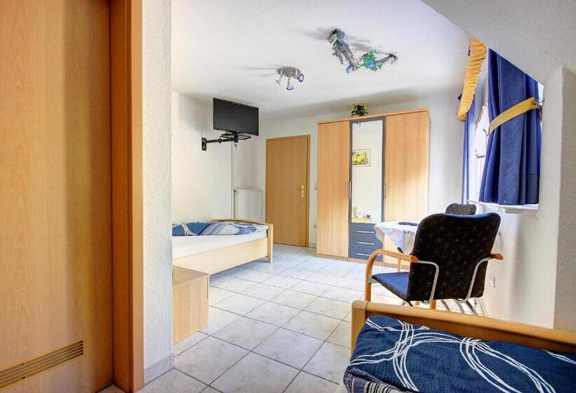 标准间, Pension Büürma