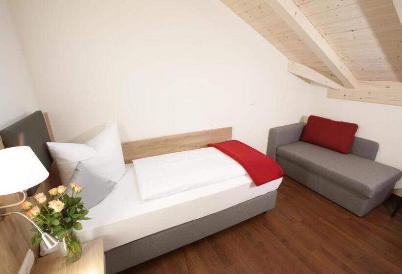 1 Bedroom Apartment Lake View, Pension Gut Horn