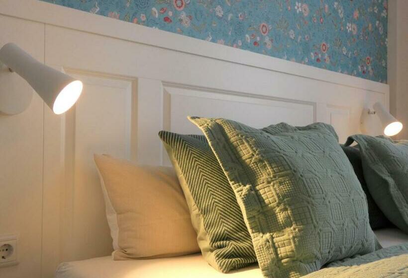 غرفة قياسية, Villa Westend