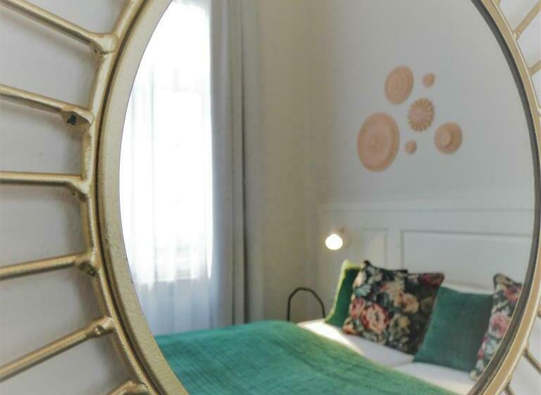 غرفة قياسية, Villa Westend