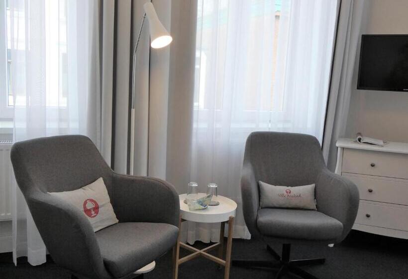 غرفة قياسية مطلّة علي البحر, Villa Westend