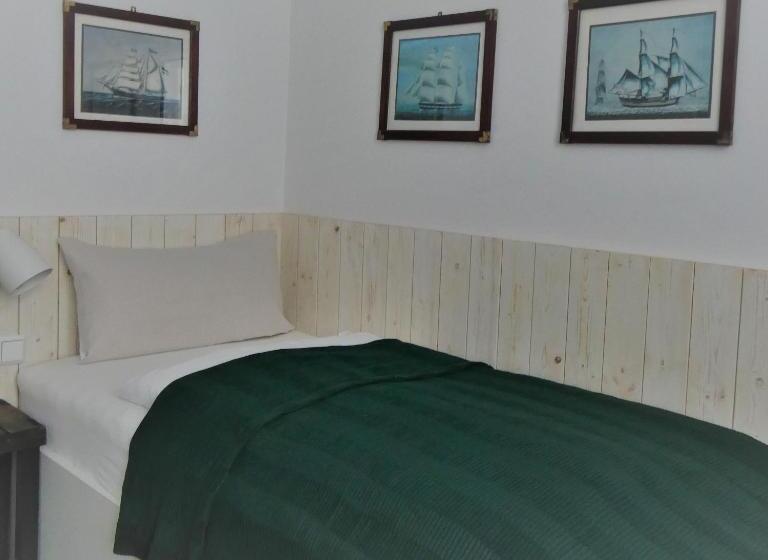 غرفة قياسية فردية, Villa Westend