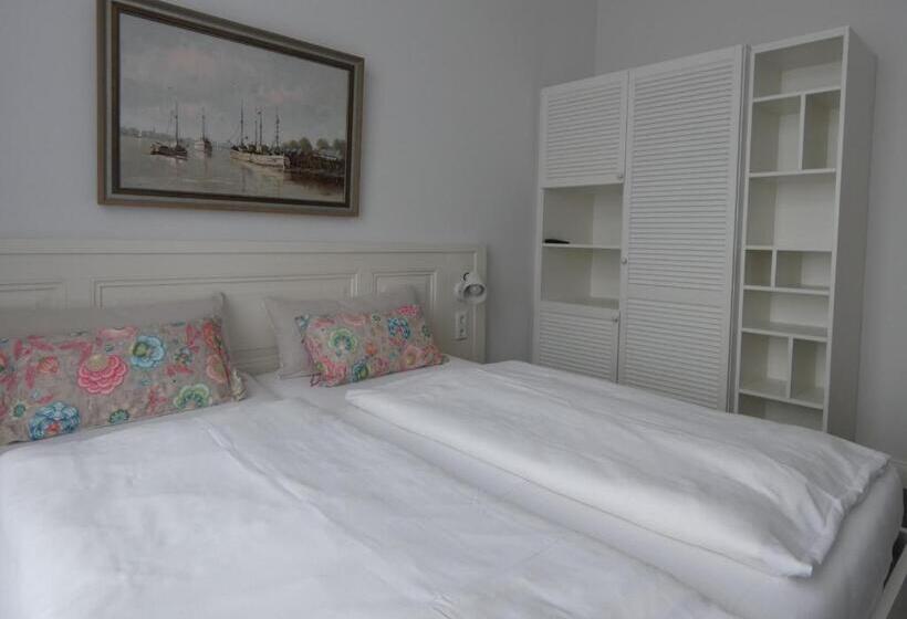 إستوديو قياسى, Villa Westend