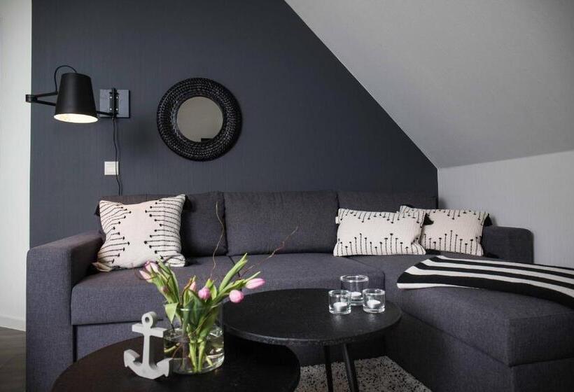 شقة غرفة نوم واحدة مزودة بشُرفة, Villa Westend