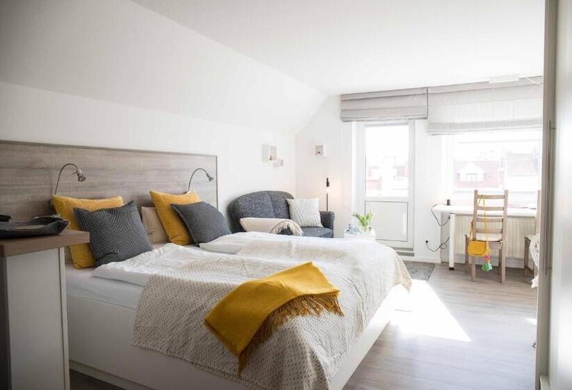 شقة غرفة نوم واحدة مزودة بشُرفة, Villa Westend