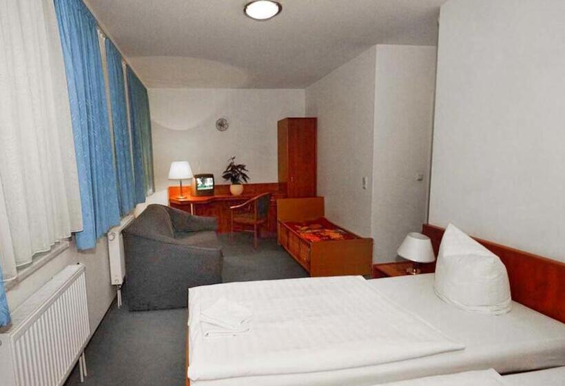 חדר סטנדרט לארבעה, Pension Mesogios