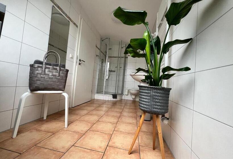 スタンダードスタジオ, Altstadtpension Am Dom