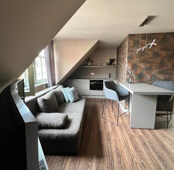 スタンダードスタジオ, Altstadtpension Am Dom