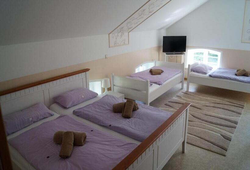 חדר משפחתי, Gasthuus Ulenhoff