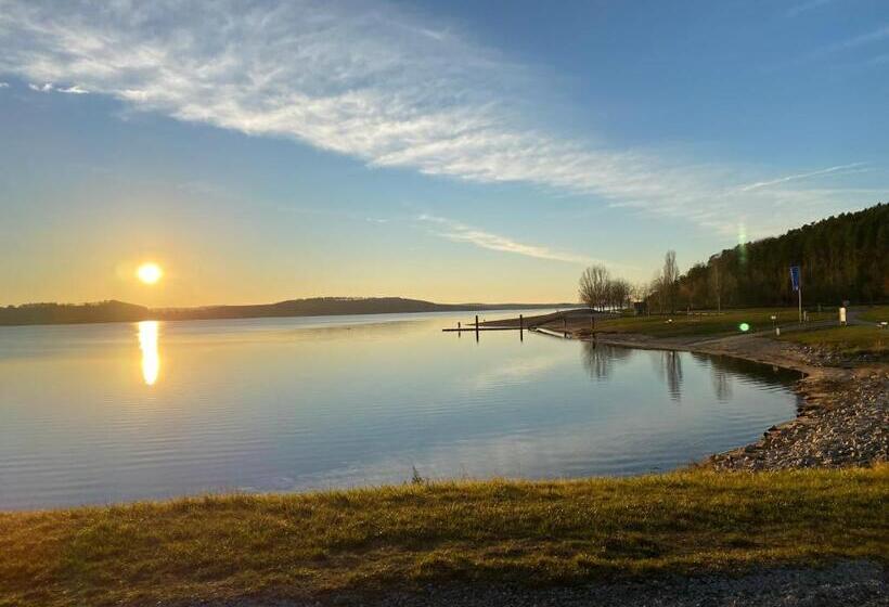 اتاق لوکس, Landhaus Folk