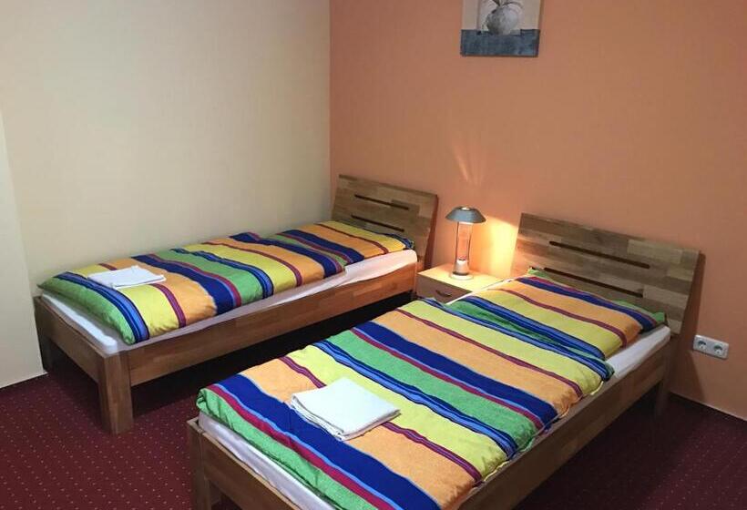 Номер Economy, Pension Rialto