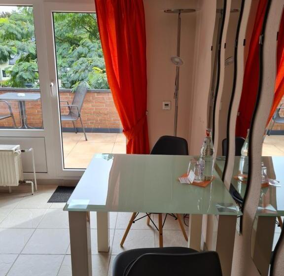 غرفة قياسية مزوَّدة بشُرفة, Pension Wendler