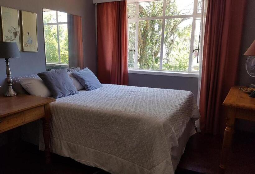 سوییت, Burnham Road Suite Guest House