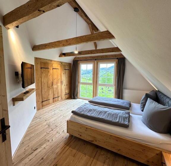 침실 2개 아파트, Blumbauernhof