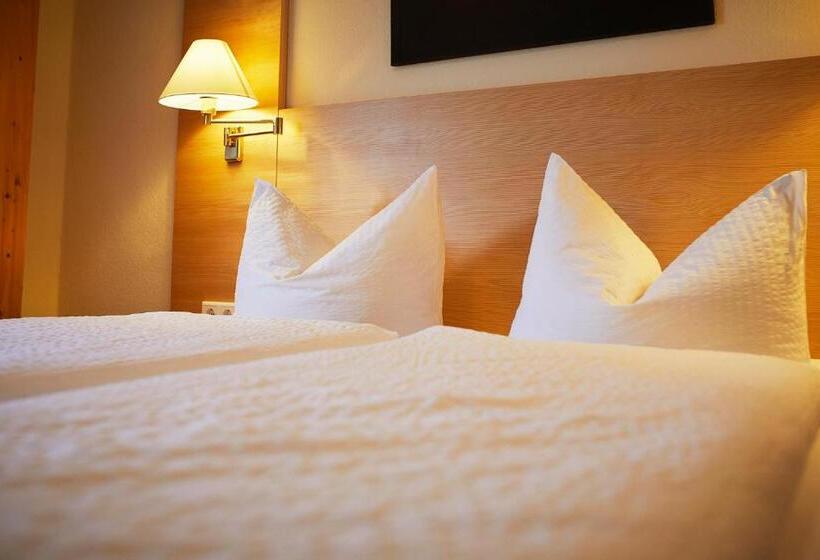 Номер Стандарт, Gasthof Zur Post