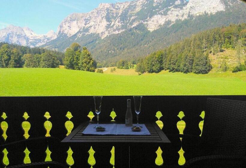 스탠다드 스튜디오, Gã¤stehaus Hinterponholz